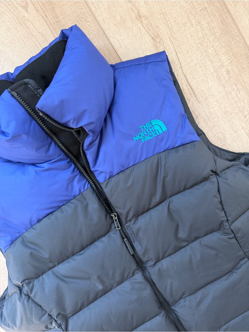 The North Face Women’s Nuptse 700 Puffer Vest-Small